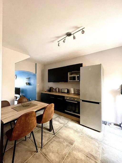 Jolie Maison De Ville - 4 Personnes - Wifi - Tv Mauguio Bagian luar foto